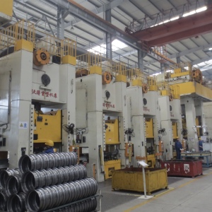 eccentric press application for rims Aplikasi pers eksentrik untuk pelek