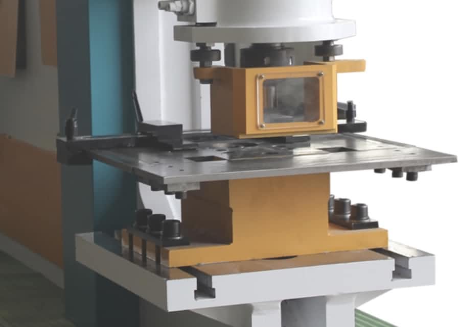 punching station-ironworker meninju stasiun-besi-pekerja