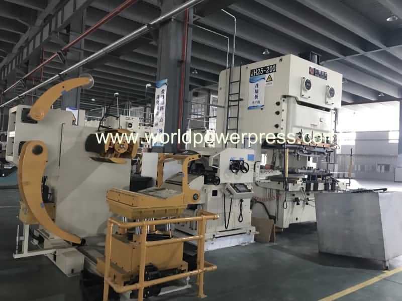 tekan dengan pengumpan 3 in 1