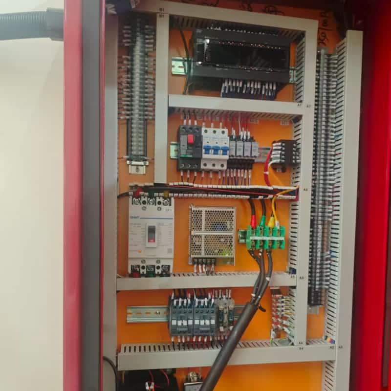250TON TINGKAT SINGLE PNEUMATIC PNOUMATIC PUNCHING Machine untuk bagian mobil